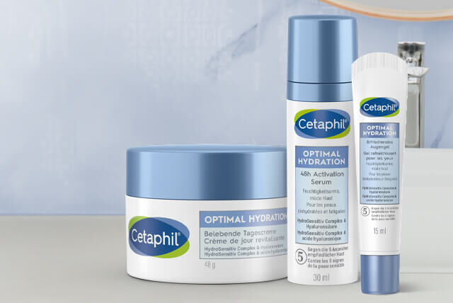 Drei Cetaphil Hautpflegeprodukte aus der Optimal Hydration Hautpflegeserie für feuchtigkeitsarme, müde Haut.